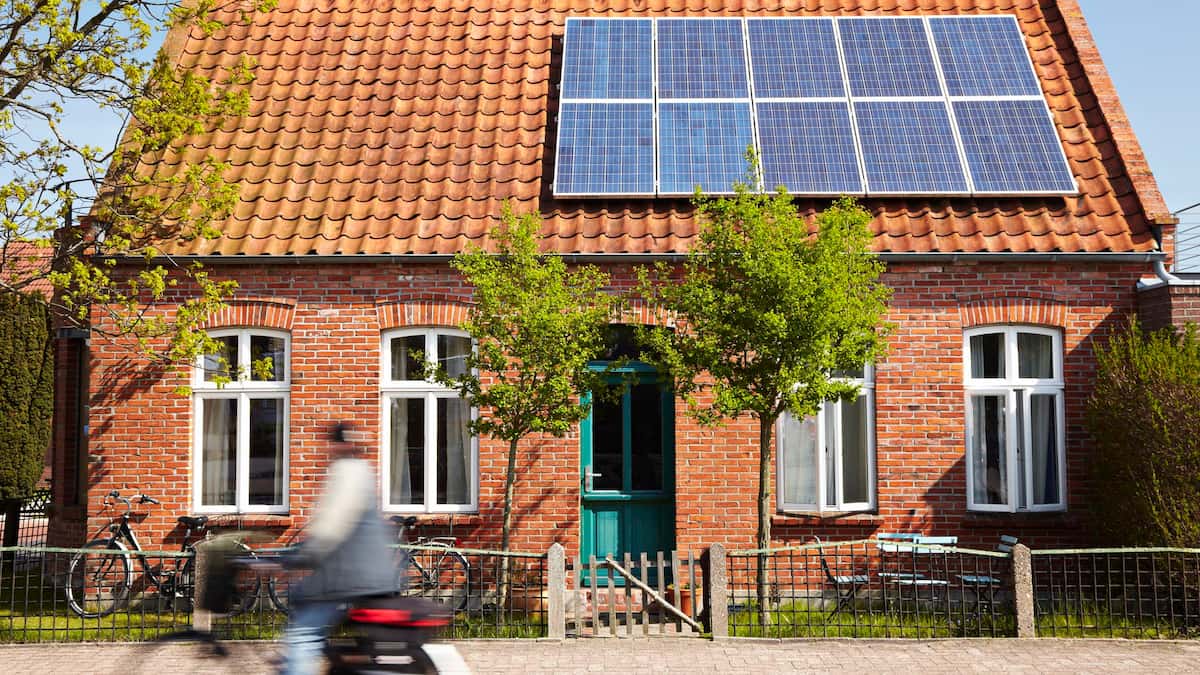 Are There Governmental Residential Solar Financial Incentives