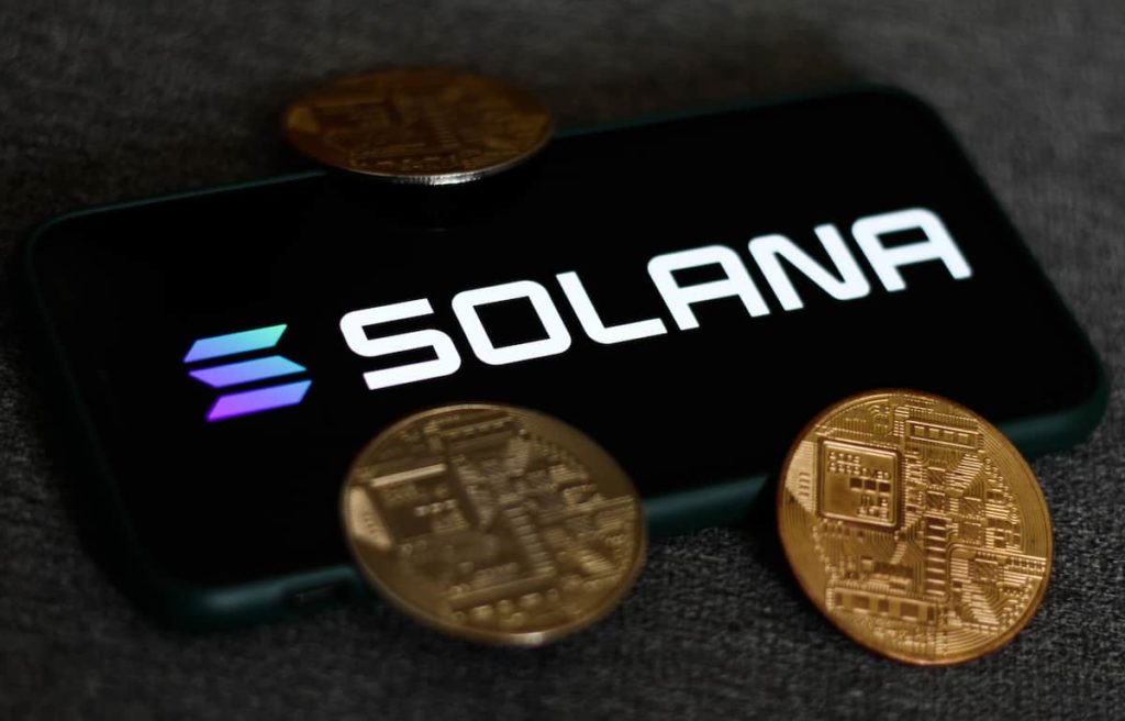 Features Of Polkadot (DOT) And Solana (SOL) Cryptocurrencies
